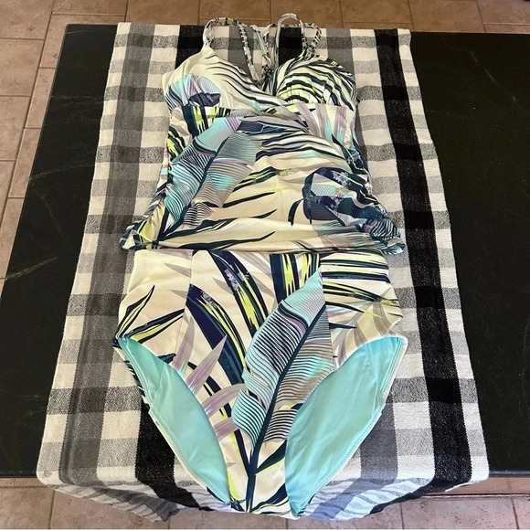 NWT Calia Carrie Underwood 2 Piece Bathing Suit‎ Tankini Paradise Palm Size XS - Picture 1 of 7